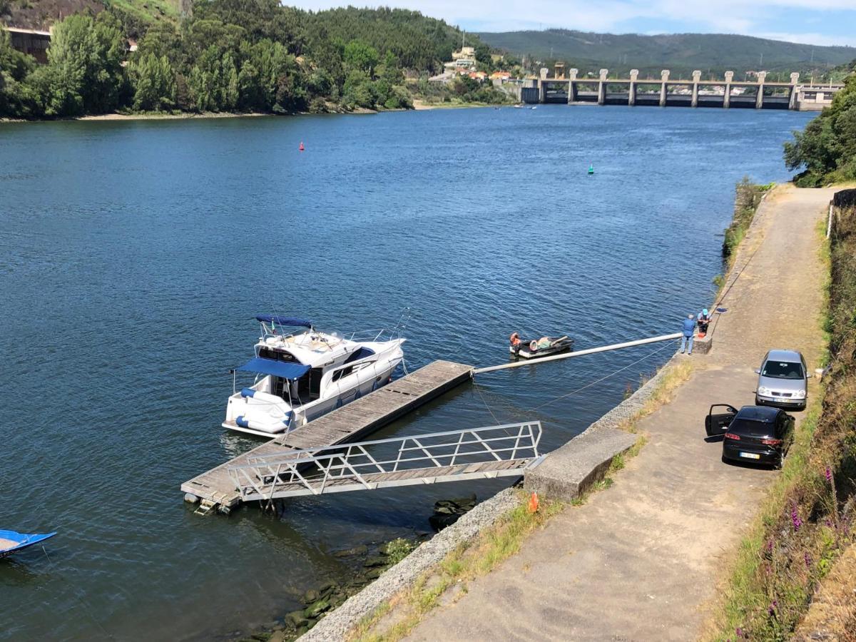 AQUADOURO Yacht RADAMES - Sleep Boat Experience Hotel Castelo de Paiva Buitenkant foto