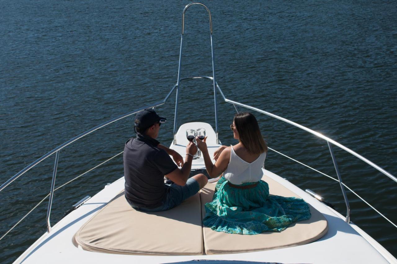 AQUADOURO Yacht RADAMES - Sleep Boat Experience Hotel Castelo de Paiva Buitenkant foto