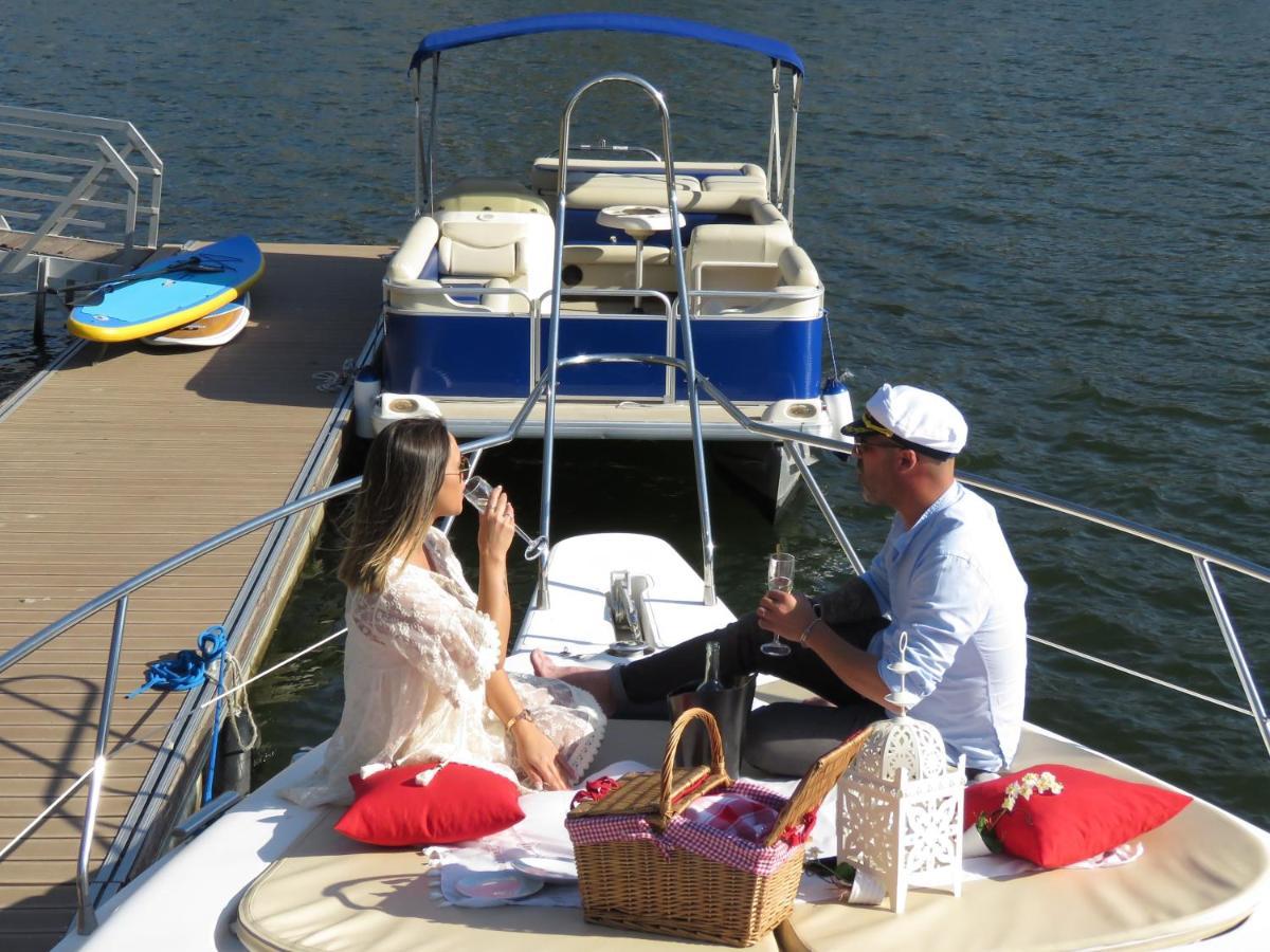 AQUADOURO Yacht RADAMES - Sleep Boat Experience Hotel Castelo de Paiva Buitenkant foto