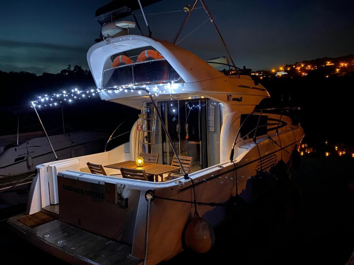 AQUADOURO Yacht RADAMES - Sleep Boat Experience Hotel Castelo de Paiva Buitenkant foto