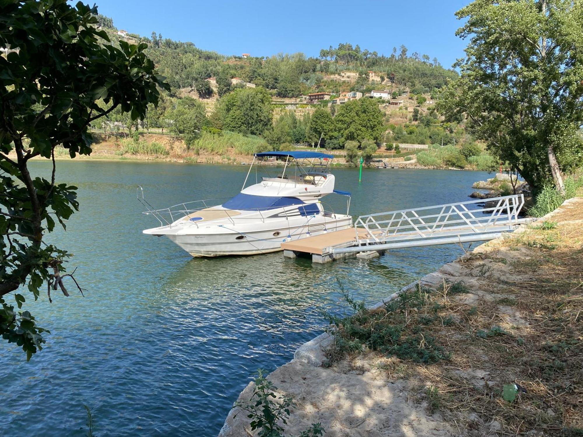 AQUADOURO Yacht RADAMES - Sleep Boat Experience Hotel Castelo de Paiva Buitenkant foto